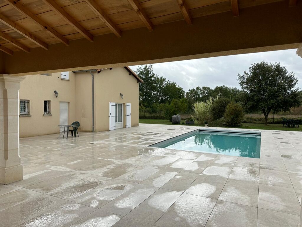 Die carrelage piscine terrasse vouneuil.