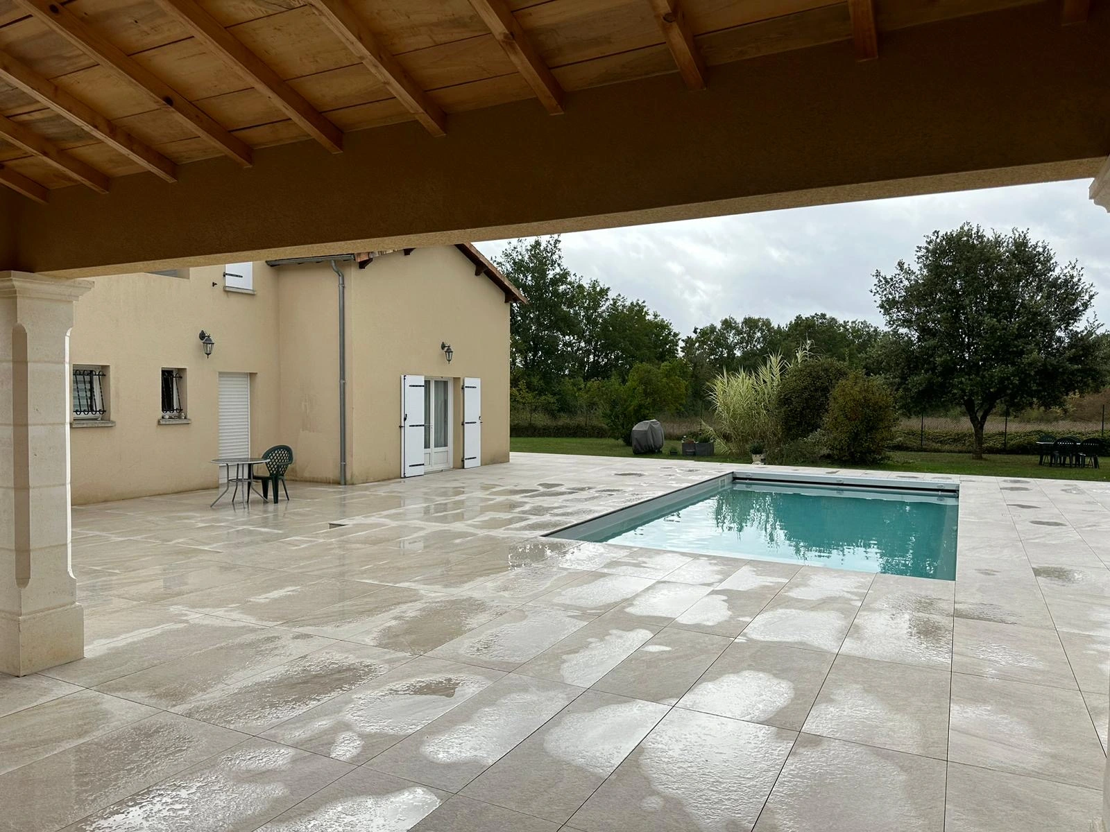 Die carrelage piscine terrasse vouneuil.